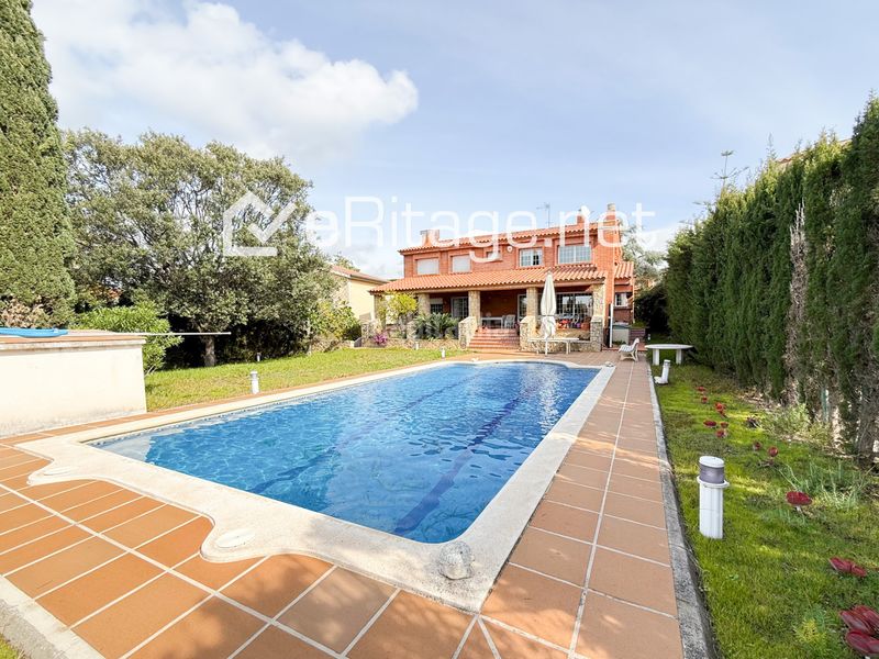 Foto 485a817f-fca1-4c82-929b-584c5e6da2bd. Xalet amb xemeneia aparcament piscina a Altafulla