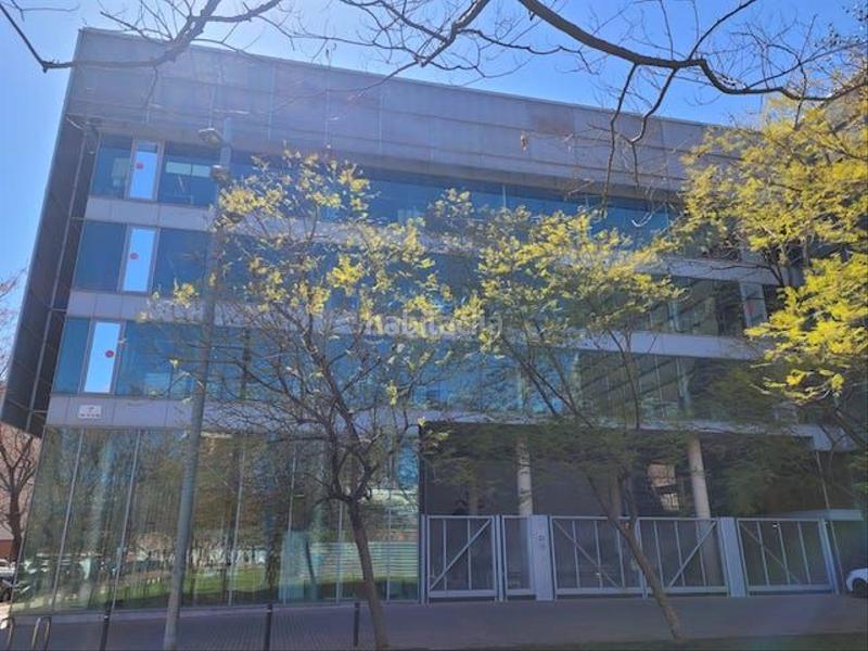 Foto 0295b5f5-2521-4ad5-ae27-2b531500bbdd. Affitto ufficio in carrer de la sèquia madriguera 16 in Barcelona