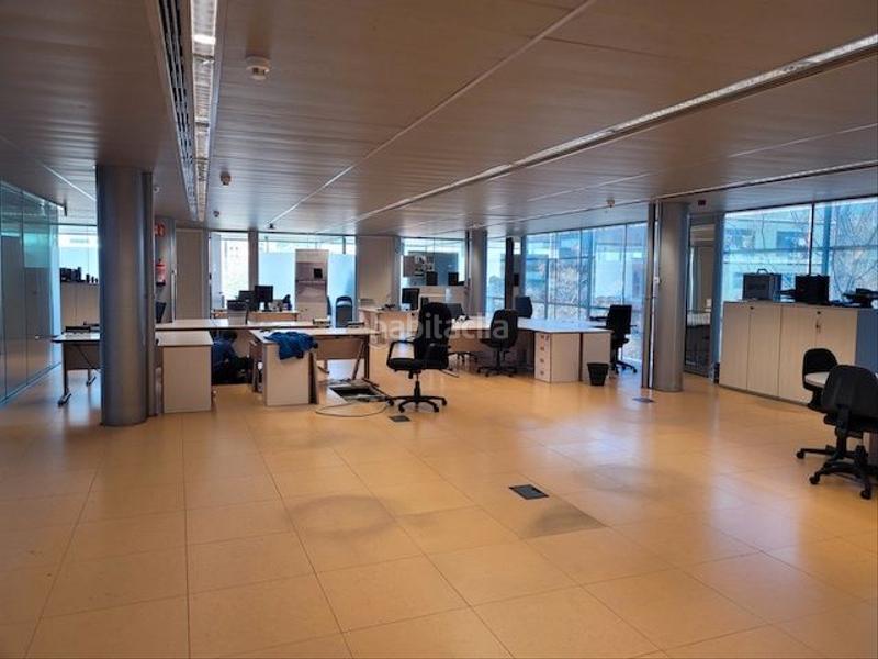 Foto 74904ec9-c822-4d39-9fb4-0aa6a522c50a. Lloguer oficina a carrer de la sèquia madriguera 16 a Barcelona