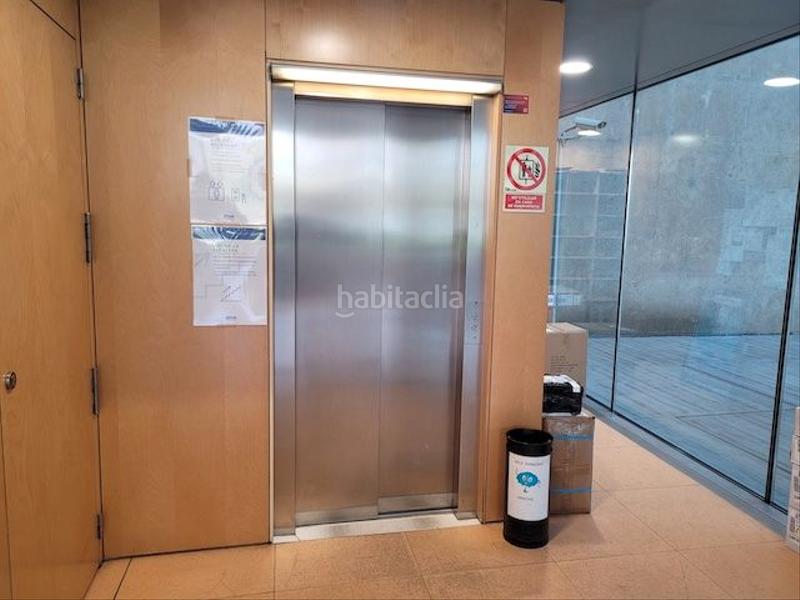 Foto 3f526a57-2669-4f04-b6d4-2c692a816ad8. Location bureau dans carrer de la sèquia madriguera 16 dans Barcelona