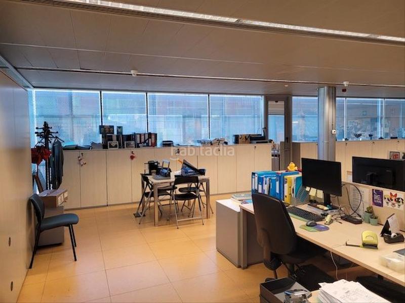 Foto 234d3144-b880-42e8-867c-437299569736. Rent office space in carrer de la sèquia madriguera 16 in Barcelona