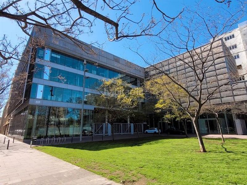 Foto ce6ec0b7-0cf1-41e3-a82f-f6f2b28e1a87. Rent office space in carrer de la sèquia madriguera 16 in Barcelona