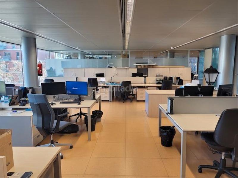 Foto f5c108a9-2907-41b4-bfe2-cfef52600bf8. Rent office space in carrer de la sèquia madriguera 16 in Barcelona