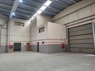 Lloguer Nau industrial  Carrer del ter. Nave en alquiler en sant cugat del valls