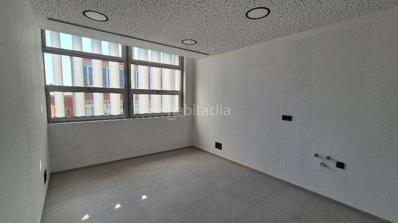 Foto c0b9c1ad-af26-48f9-b1ea-65e302ef45b6. Édifice dans ronda president irla 33 dans Eixample Mataró
