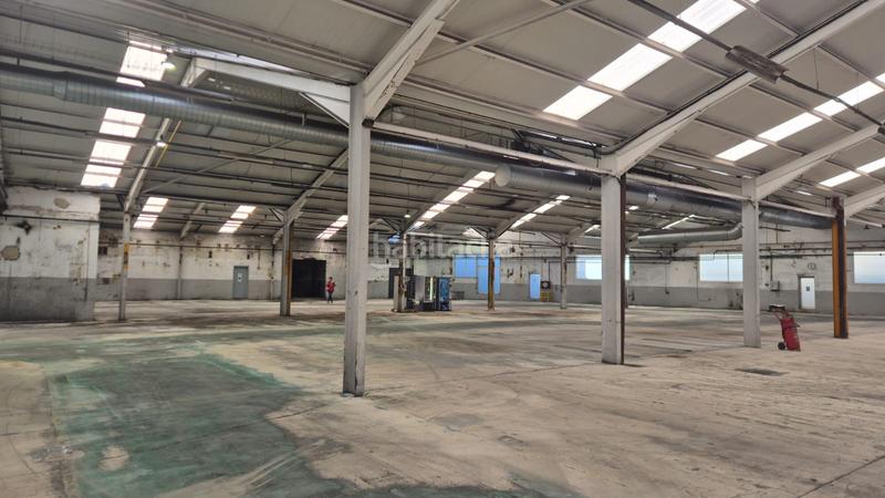 Foto 04f59634-a6e8-4d4a-84b3-b15cb5eab5fd. Rent industrial building in carrer de saturn 34 in Terrassa
