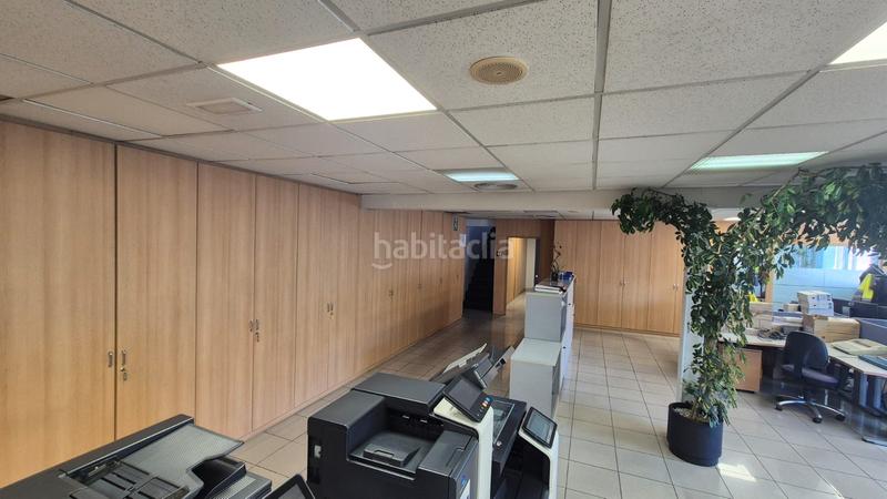 Foto 1098e637-2c23-46f2-b341-aaff371b6842. Rent industrial building in carrer de saturn 34 in Terrassa