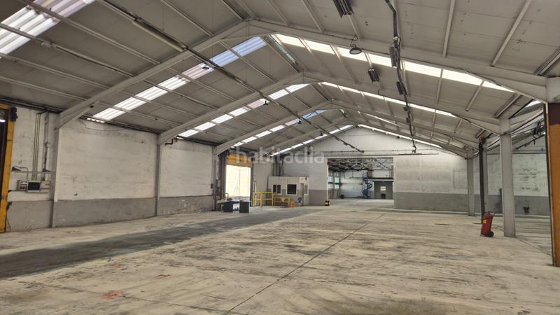 Foto b77c0601-8f50-4939-981e-6e020257f1d4. Rent industrial building in carrer de saturn 34 in Terrassa