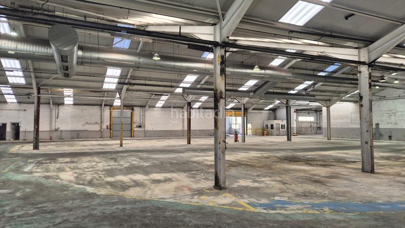 Foto ee8da7b9-0cf1-4068-b283-ab8bfeb749ea. Rent industrial building in carrer de saturn 34 in Terrassa