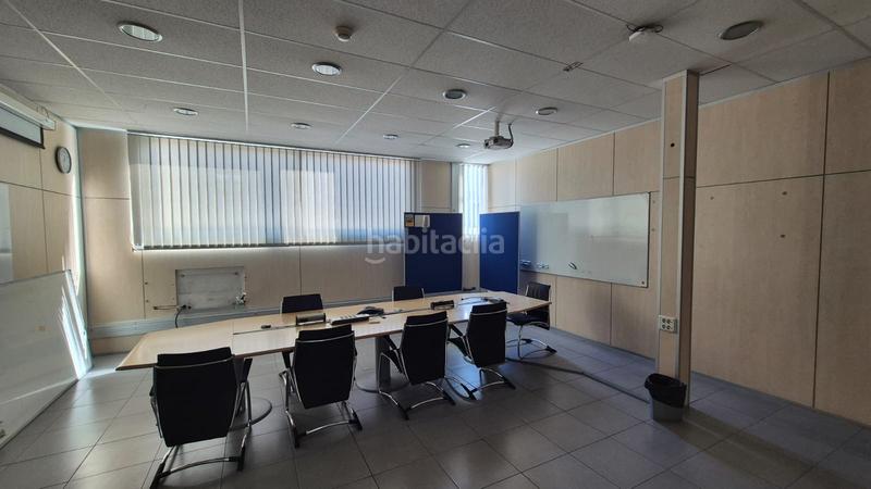 Foto f3dc1777-429e-433f-9245-61a3b4370ffa. Rent industrial building in carrer de saturn 34 in Terrassa