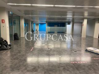 Lloguer Local Comercial a Instituts-Universitat