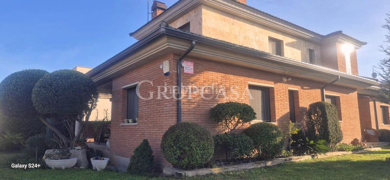 Foto 0c241f6b-25e8-4eb0-9c05-c59439a77c58. Xalet amb calefacció aparcament piscina a Alpicat