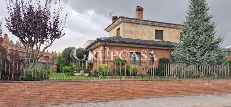Foto c7793c51-e05c-4078-a637-8d2634ab1930. Xalet amb calefacció aparcament piscina a Alpicat