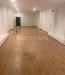 Affitto Locale commerciale in Príncep de Viana-Clot-Xalets Humbert Torres