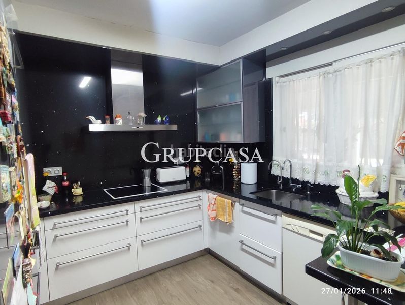 Foto 7071e676-4ea2-4817-b0e1-829c27db00dd. Xalet amb aparcament a Alpicat