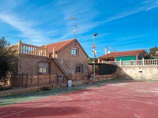 Casa a Crevillente. Chalet en venta en crevillente