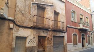Terreny residencial a Crevillente. Vivienda en venta como solar en crevillente