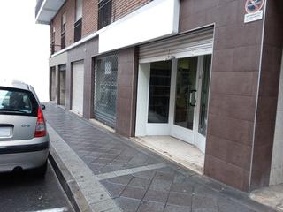 Geschäftsraum in Carrús Oeste. Amplio local en zona comercial