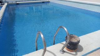 Pis a Norte. Chalet adosado en venta santa pola