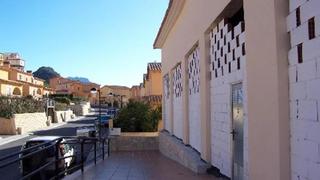 Geschäftsraum in Relleu. Local en venta en lugar centro comercial muscaret