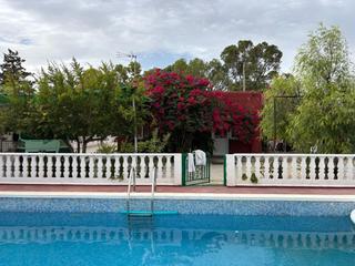 Casa a Torrellano. Oportunidad única casa de campo, con piscina y gran parcela en e