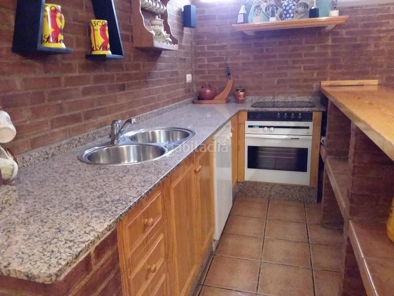 Foto 2d2fb38a-9955-467d-af31-f95051c0ed8b. Casa a schiera con parcheggio in Jubalcoi Elche / Elx