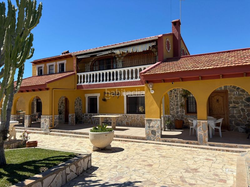 Foto 18e9120e-4386-4b81-8bc5-236d180dda10. Xalet amb piscina a Torrellano Elche / Elx