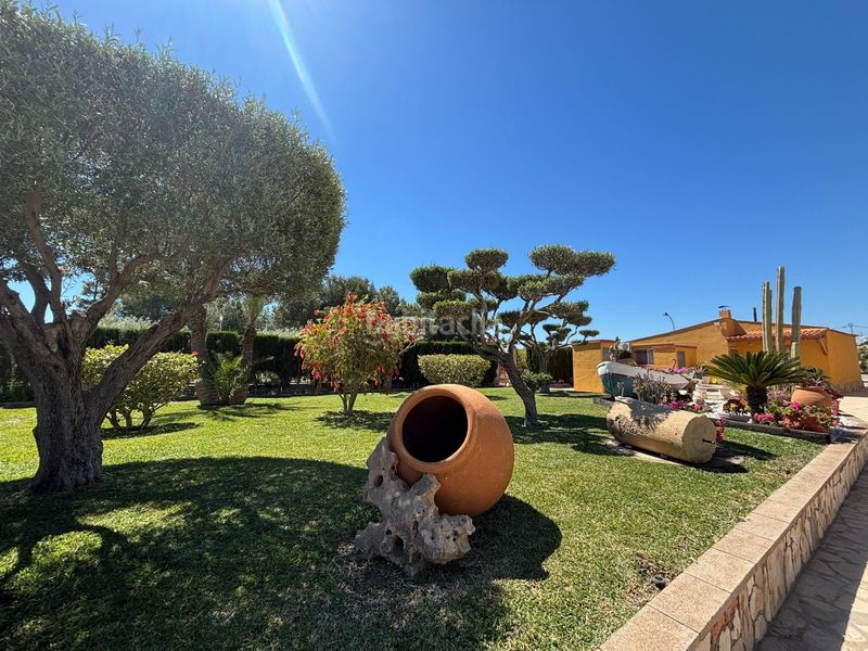 Foto 2deee833-0615-4294-bbf4-bb09337566fd. Xalet amb piscina a Torrellano Elche / Elx