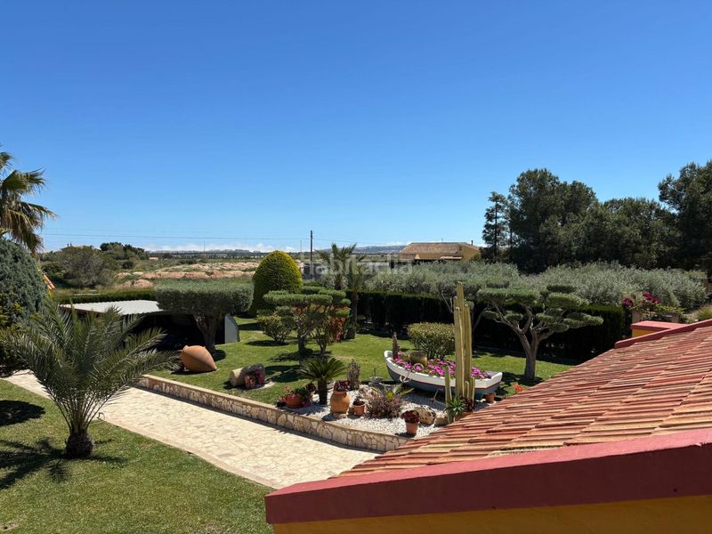 Foto a5f78d39-e4b2-4461-8473-db79ffea5669. Xalet amb piscina a Torrellano Elche / Elx