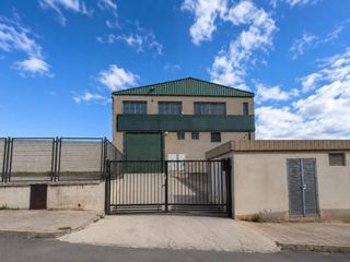 Nau industrial a Carrús Oeste. Nave en venta en carrús