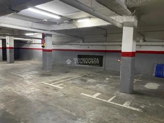Aparcament cotxe a Horta. Boxplaza de garaje en venta en barcelona