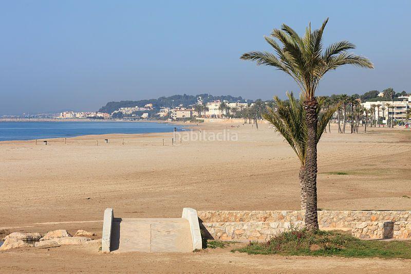 Foto 94005ecf-ed2a-4637-b7e7-fd1eb0c95095. Chalet mit heizung parking pool in Coma-ruga platja Coma-ruga