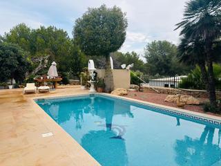 Casa  19. Encantadora finca en santa eulalia del río, ibizaesta hermosa fi