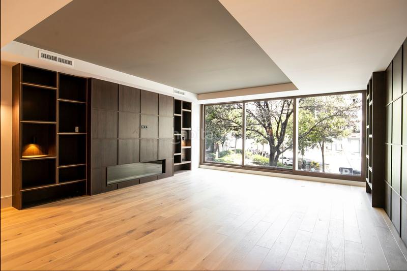 Foto 1c918993-3915-4217-b5c8-e7f6ec76f404. Piso bienvenidos avd. sarrià , una oportunidad excepcional para adquirir un piso de reforma integral en el prestigioso barrio de sant g en Barcelona