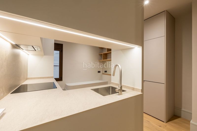 Foto cb2bd039-514a-42e3-bb95-b2cb494607a6. Flat in entença 12 in Sant Antoni Barcelona