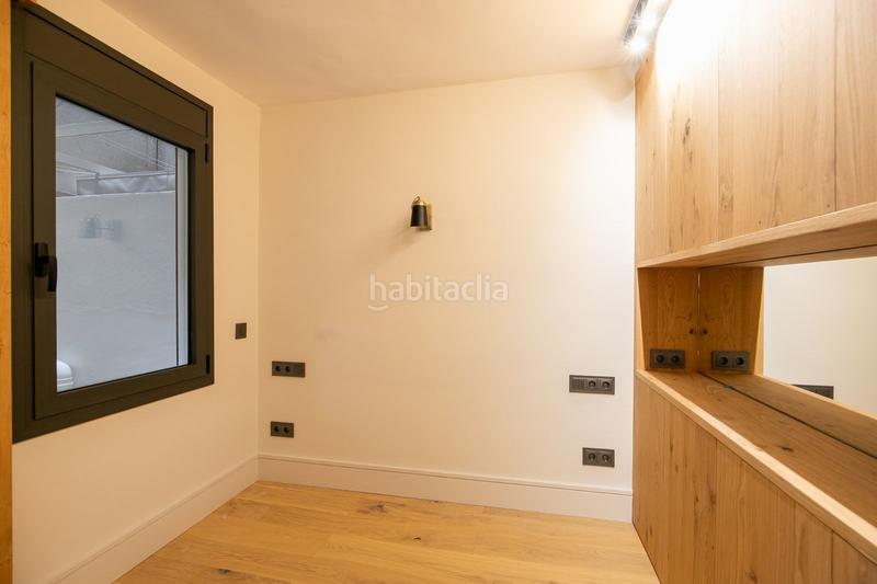 Foto 4ce37c55-0ada-42ee-89ff-332f600efc58. Piso  a reformar en la calle parís, .. en La Nova Esquerra de l´Eixample Barcelona