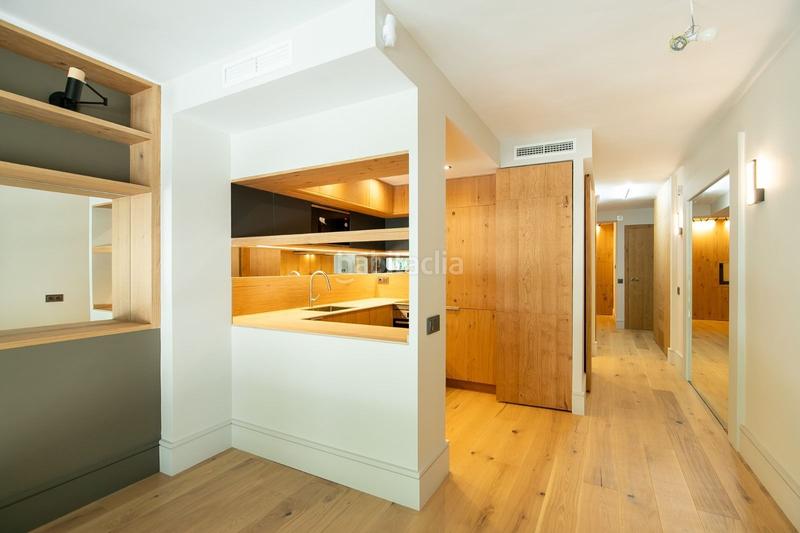 Foto f47def5d-929c-423c-bc43-d54a0e31f3f5. Piso  a reformar en la calle parís, .. en La Nova Esquerra de l´Eixample Barcelona