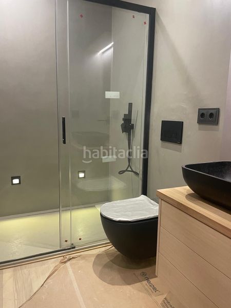 Foto b3a2f021-fa6a-4549-aa84-bb28b984c703. Büro mit heizung in Sagrada Família Barcelona