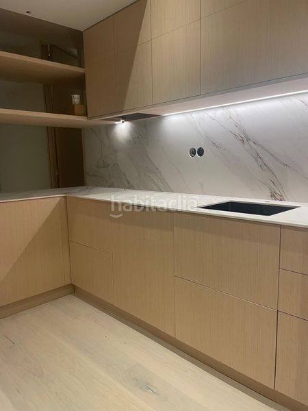 Foto bdf27225-5de2-492d-bd5d-3ef14bab7426. Büro mit heizung in Sagrada Família Barcelona
