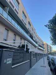 Pis  Verge de montserrat. Amplia planta baja dplex en el corazn de vilaseca, situada en