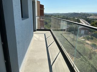 Flat in Can sabat 49. Piso de 3 dormitorios con vistas abiertas, parking  en gelida