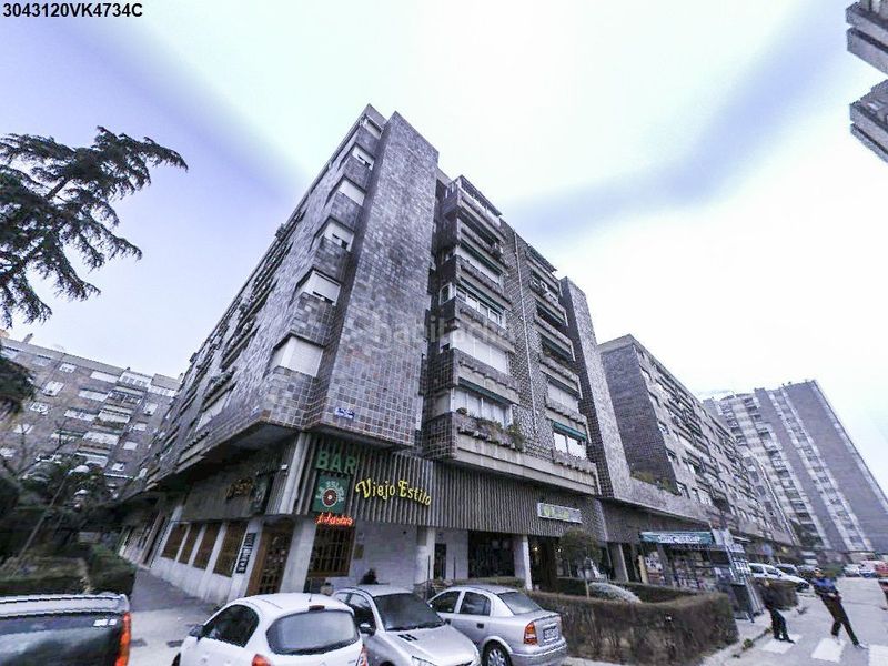 Foto 5465d6d1-a532-48a3-81ff-2ea8cc3f7c43. Duplex con riscaldamento in Niño Jesús Madrid