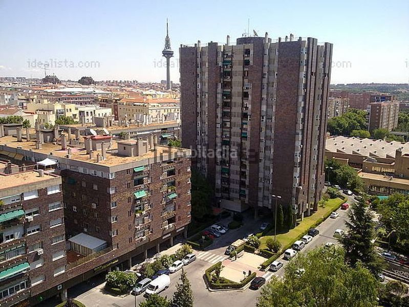 Foto 5c3f11d3-b3b0-4a41-8abd-c450f3c90538. Duplex con riscaldamento in Niño Jesús Madrid