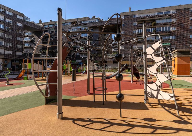 Foto 43879dab-c539-4406-9837-ec076411046c. Dúplex amb calefacció a Niño Jesús Madrid