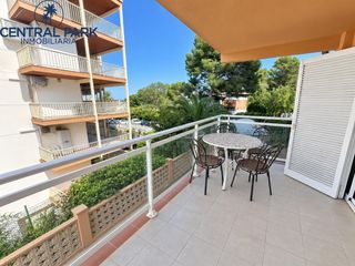 Apartament a Calle cella la 3. Apartamento  cap salou, a tan solo 2 min. playa pineda   con lic