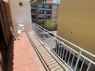 Piso  Passatge d'hondures. Piso con 3 habitaciones