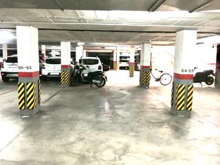 Parking voiture  Avinguda hispanitat