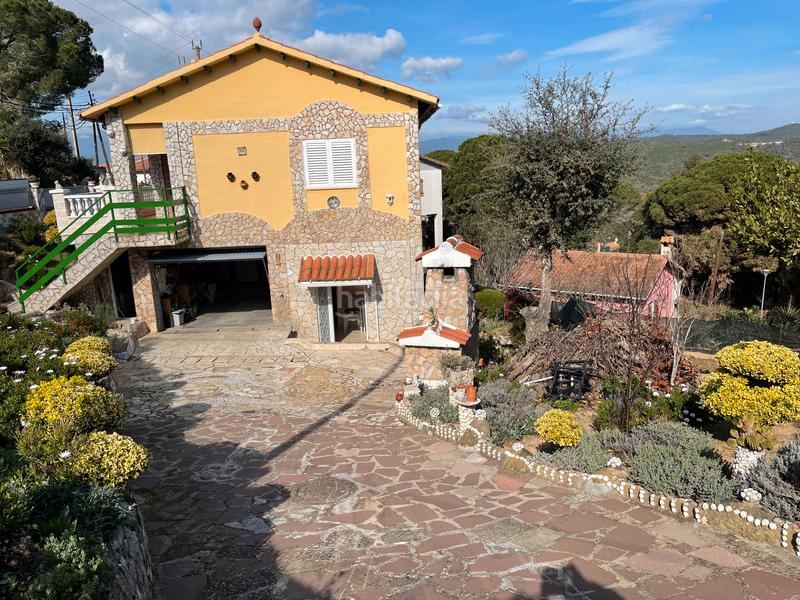 Foto a6024786-9727-45e4-9563-a95c3c1ca237. Chalet en passeig miranda 385 preciosa casa zona tranquila en Tordera