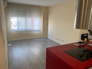 Apartament  Carrer de francesc matas i rodés. Apartamento centro con parking