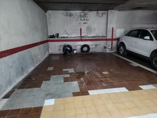 Car parking in Carrer del Turisme
